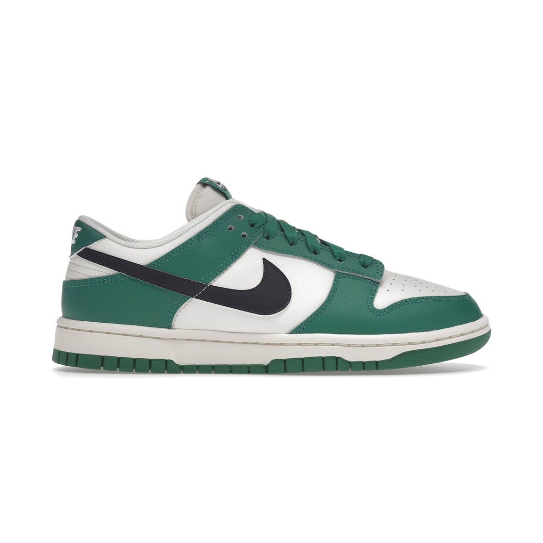 Nike dunk lottery pack green